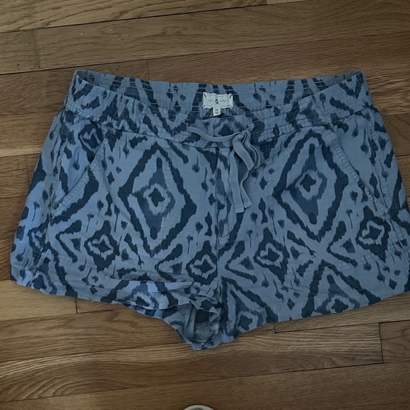 Lou & Grey Blue Patterned Women Shorts - Picture 2 of 5